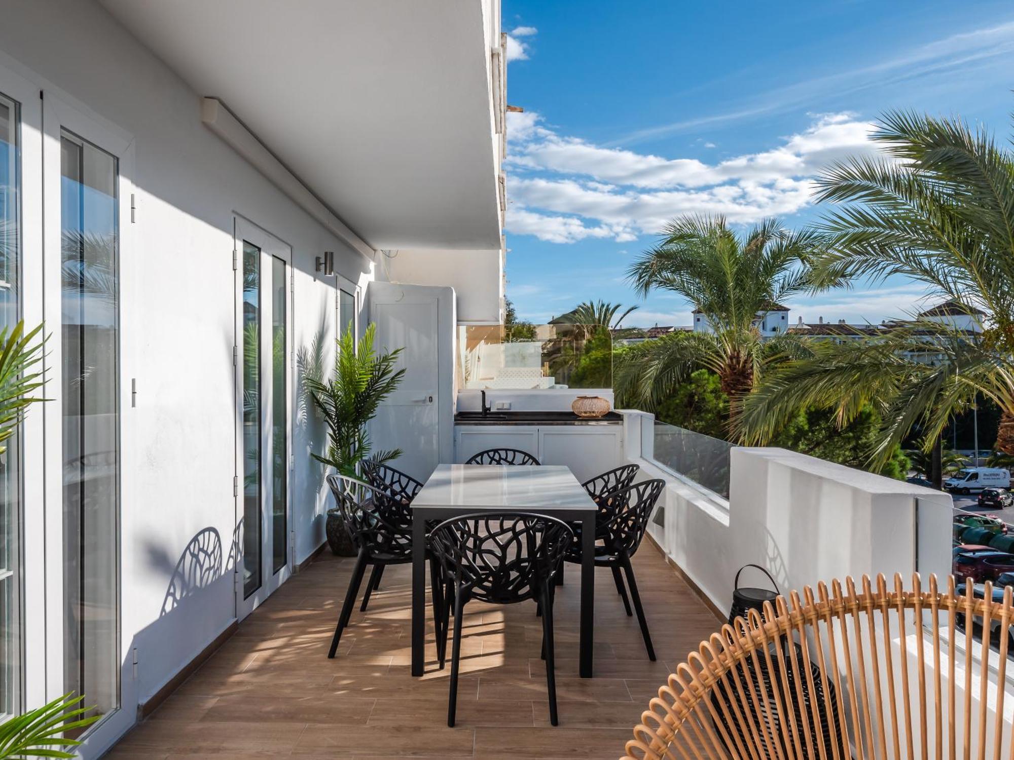 3 Bdrm Stylish Apt W Pool In Puerto Banus マルベーリャ エクステリア 写真