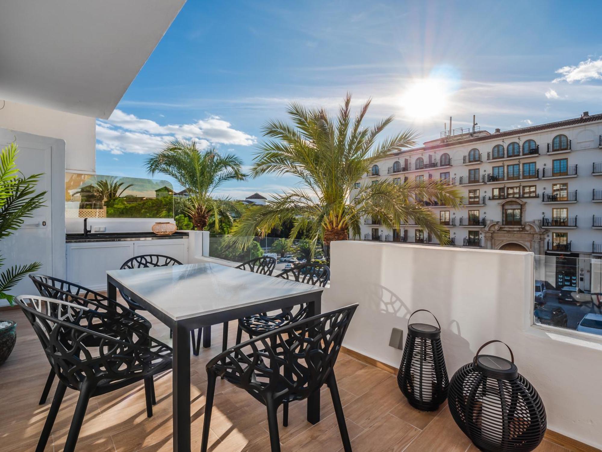 3 Bdrm Stylish Apt W Pool In Puerto Banus マルベーリャ エクステリア 写真