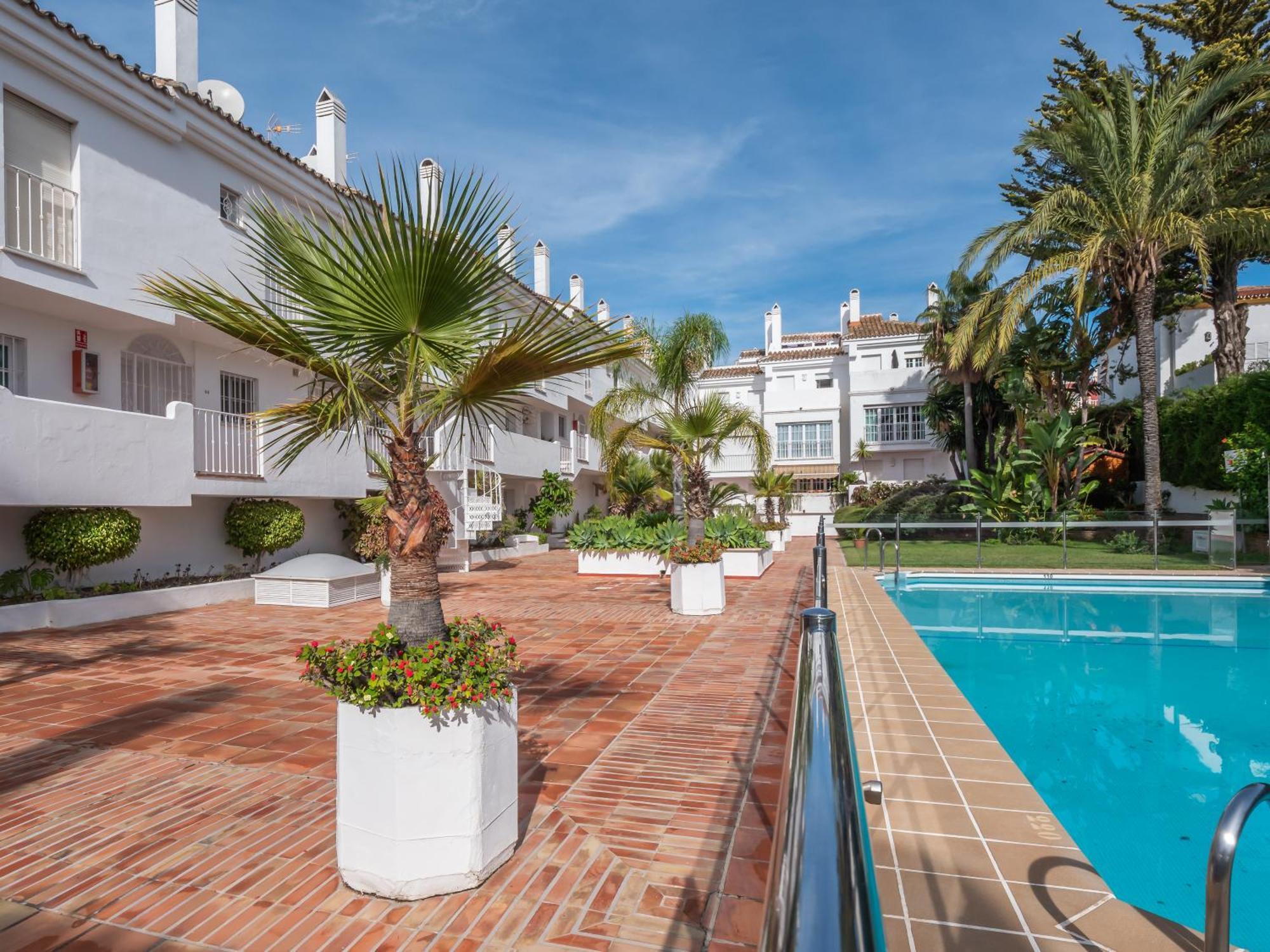 3 Bdrm Stylish Apt W Pool In Puerto Banus マルベーリャ エクステリア 写真